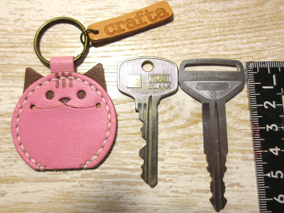 皮革鑰匙套“鑰匙貓”粉紅皮革 第3張的照片