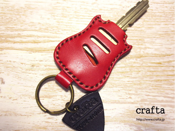ギターキーカバー（エレキ）赤 レザー 革 キーケース crafta 通販  