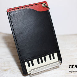 鋼琴通行證盒黑色/紅色皮革 第1張的照片