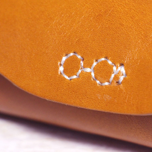 一枚革のメガネケース「めがねステッチ」キャメル　レザー 3枚目の画像