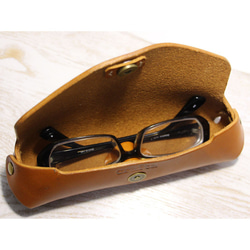 一枚革のメガネケース「めがねステッチ」キャメル　レザー 5枚目の画像