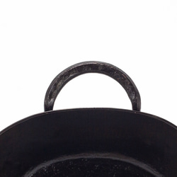 鉄のフライパン 楕円型 両手ハンドル 2.3mm厚 鍛冶の季 5枚目の画像
