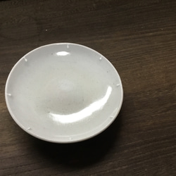 雨粒の小皿 1枚目の画像