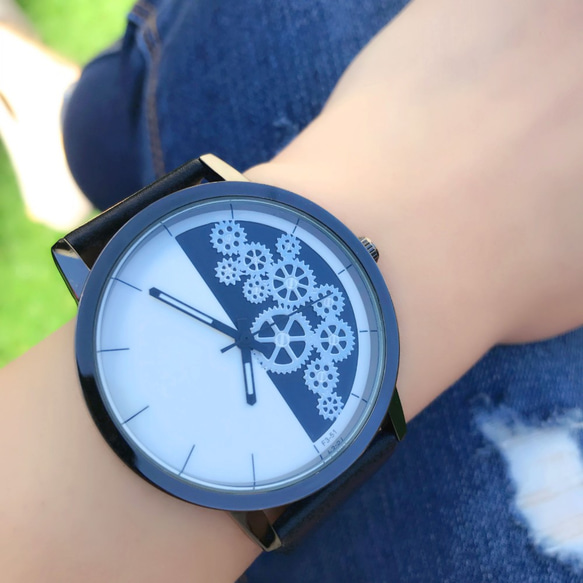 ユニセックス ギアダイヤル腕時計 ブラック<q-004> 1枚目の画像