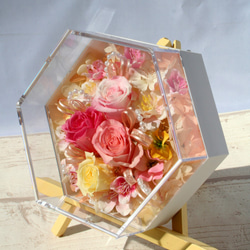 しあわせの六角形 ピンク系プリザーブドフラワーアレンジ　～母の日プレゼント～　 2枚目の画像