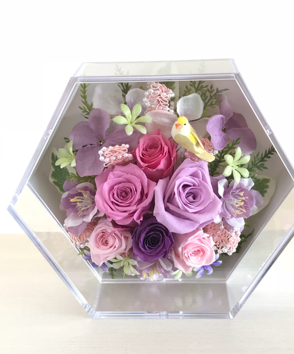 〜FLOWER  GIFT〜  幸せの六角形アレンジケース  プリザーブドフラワー　母の日 2枚目の画像