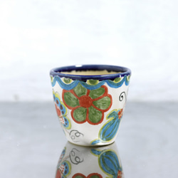 青いチューリップと蝶絵のフリーカップ（青い蝶） 4枚目の画像