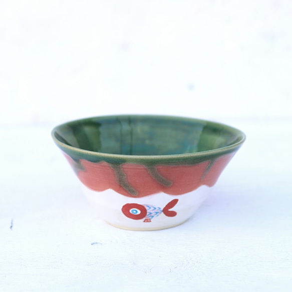 織部釉と赤い金魚絵のbowl（ピンク） 2枚目の画像