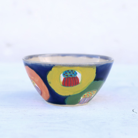 彩色山茶花茶碗（深藍色） 第1張的照片