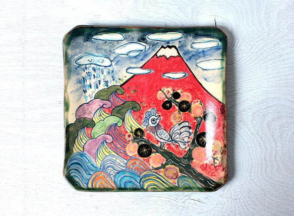 「春の海と赤富士と梅木に止まる鳥の図」・色絵四角皿 1枚目の画像
