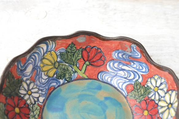 菊と流水模様の菊形鉢 4枚目の画像