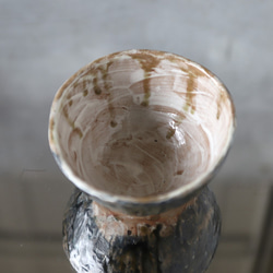 手扭曲的粉末綠茶碗·迷宮釉 第5張的照片