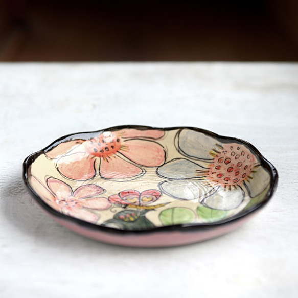 菊皿・花と蝶（ピンクの花） 2枚目の画像