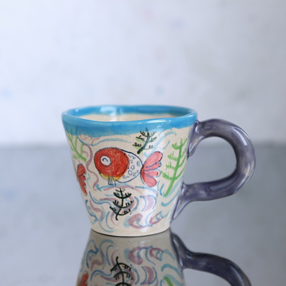 手びねりマグ・金魚絵（紫色の取っ手） 4,838円