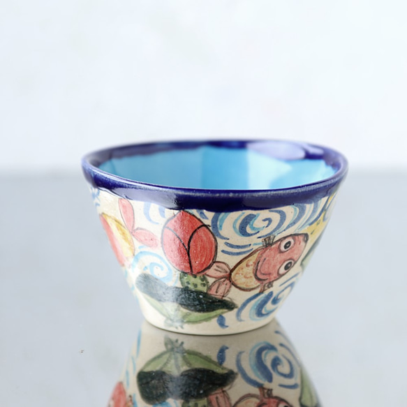 手形碗，金魚和荷花畫（淡藍色） 第1張的照片
