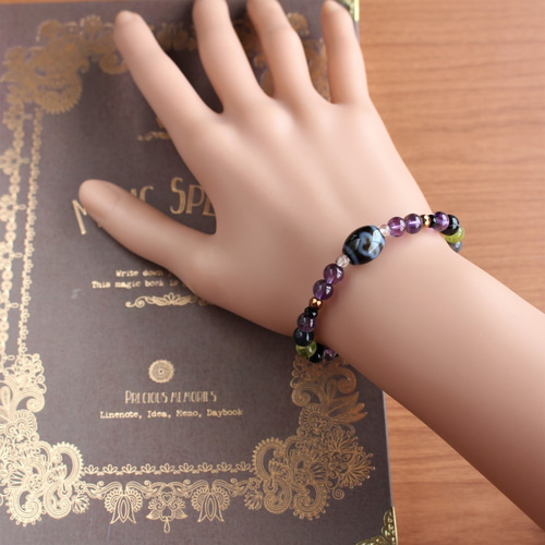 馬蹄跡入り❗グリーンターラのニ眼天珠さん天然石ブレスレット