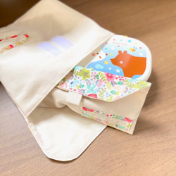 入園、入学に　女の子のための横入れお弁当袋とコップ袋のセット（アールグレイフラワー） 6枚目の画像