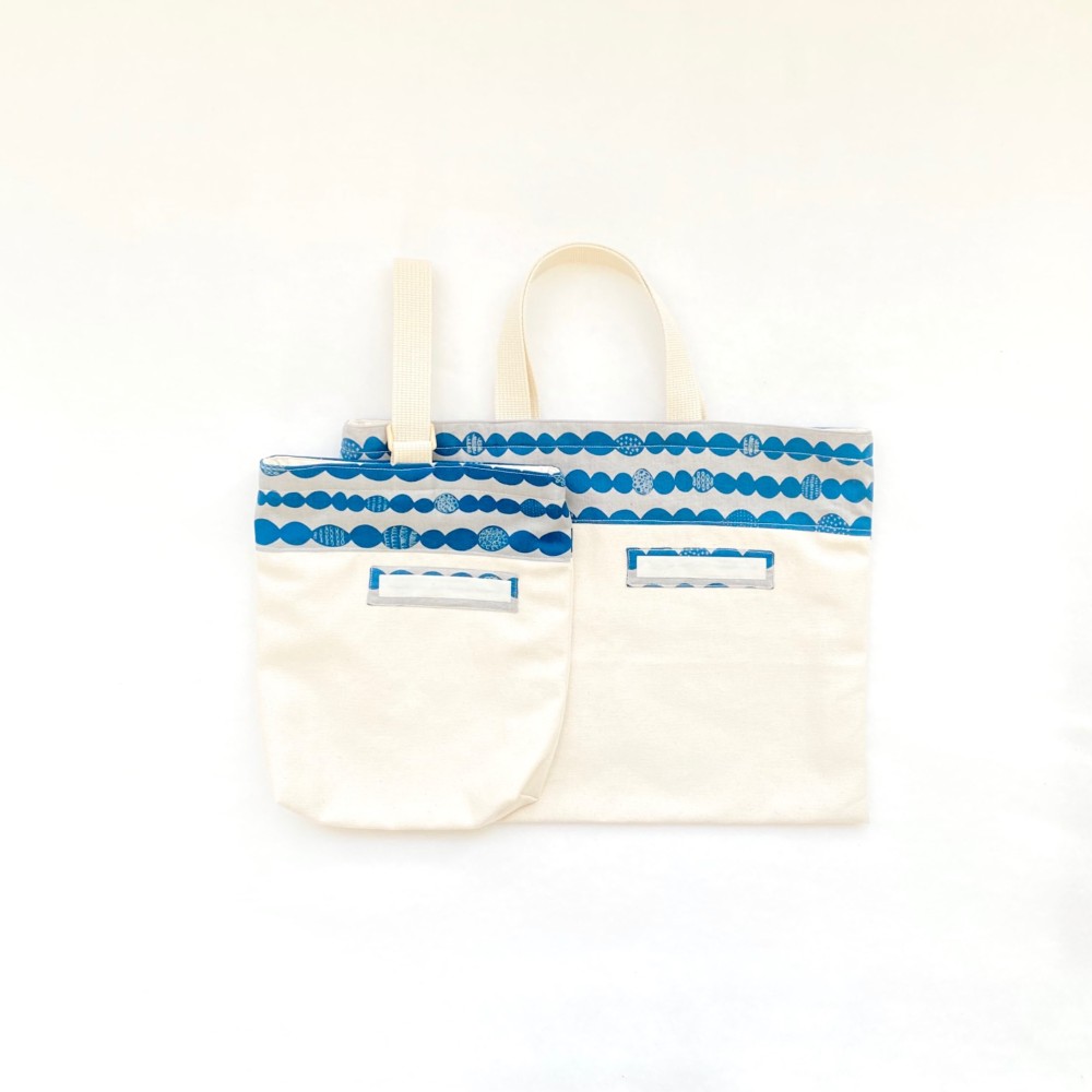 北欧　レッスンバッグと上履き袋の入園セット（もくもく柄；紺）