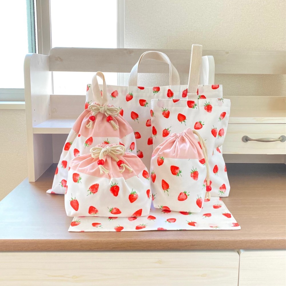 いちごがかわいい！入園入学セット（レッド）