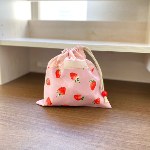 いちごがかわいい！給食袋 巾着袋 給食袋 ママバナナ 通販