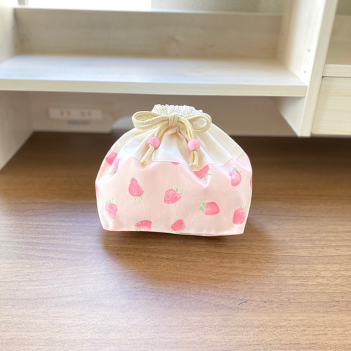 ハンドメイド＊リボンのお弁当袋ランチョンマット＊いちご・ピンク