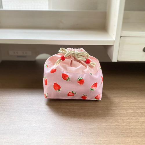 入園 ハンドメイド 靴袋 給食袋 お弁当袋 ランチョンマット 女の子 いちご いちご給食セット3点マット(25×35)マチ付きお弁当袋コップ袋