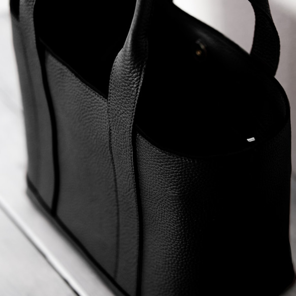 上質本革 トートバッグ シュリンクレザー マチが広い大容量【ブラック】 3枚目の画像