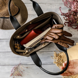 上質本革 トートバッグ シュリンクレザー マチが広い大容量【ブラック】 5枚目の画像