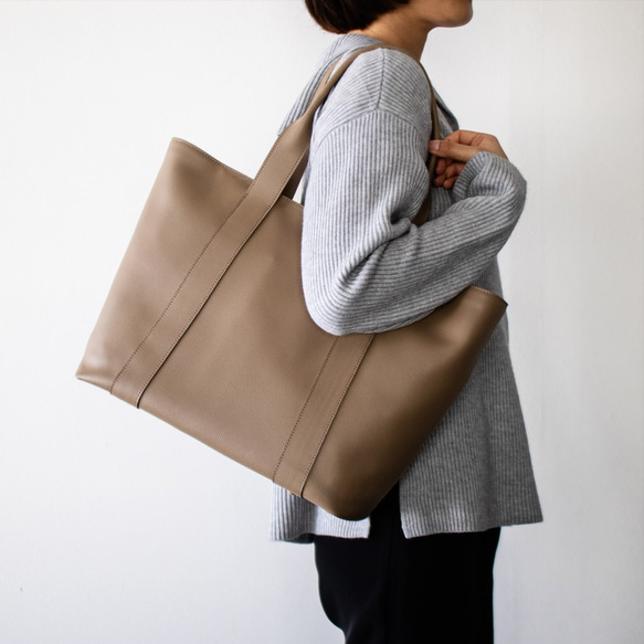トートバッグ イタリア製本革 A4 パソコンが入る 撥水性レザー