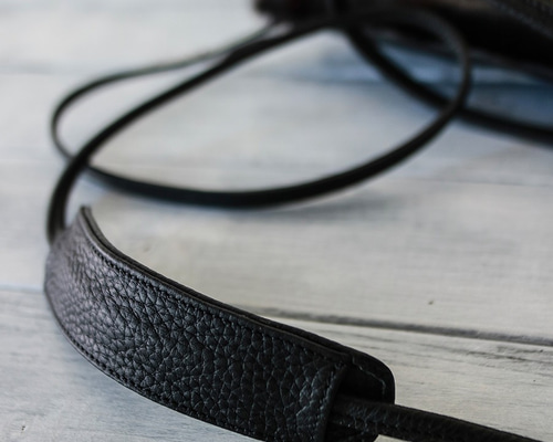 受注生産】ショルダーパッド 本革 肩の負担を軽減 サコッシュの