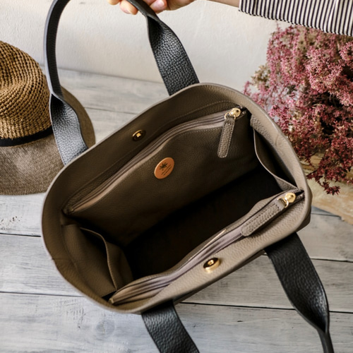 ネイビーレザー ハンドバッグ 茶色ストラップ セリーヌ CELINE