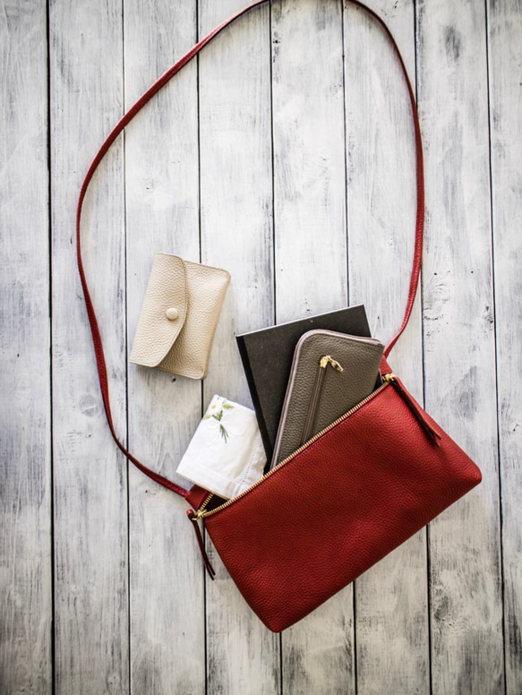 （橫款）真皮肩包，Sacoche，方便外出[紅色] 第4張的照片