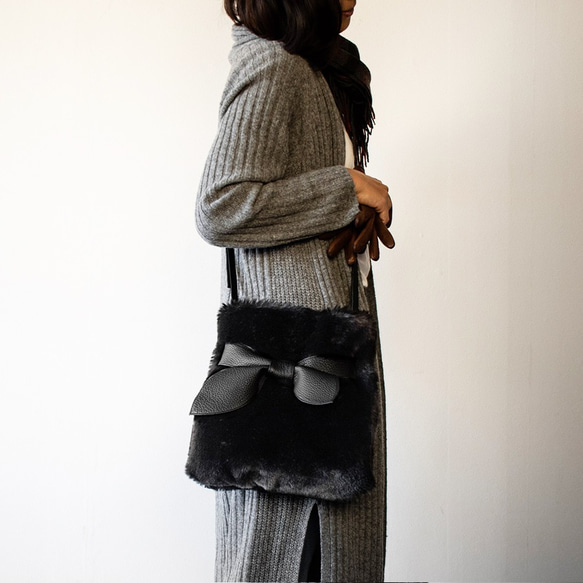 高品質環保皮草和真皮絲帶單肩包 [黑色/黑色] 第2張的照片
