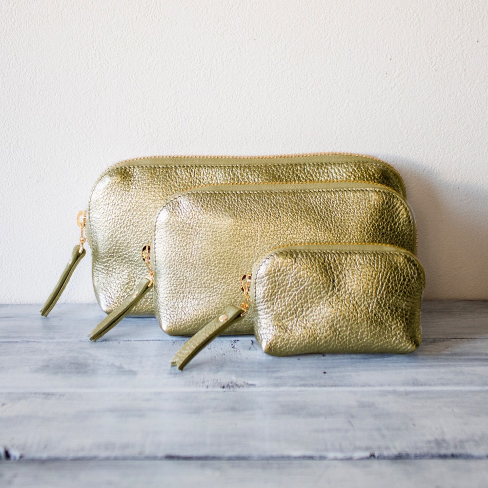 【大中小3点セット】本革 ポーチ 小物入れ ペンケース 通帳入れ パスポート入れ 充電器入れ【ゴールド】