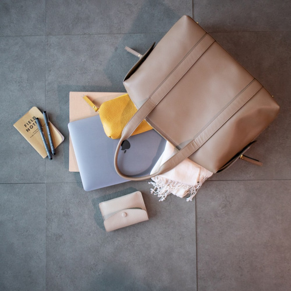 義大利製造真皮手提包 A4尺寸可容納筆記型電腦 防水皮革通勤手提包 [沙米色] 第5張的照片