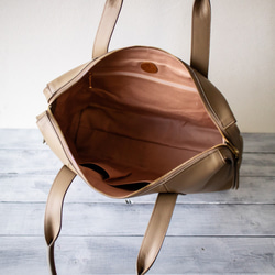 義大利製造真皮手提包 A4尺寸可容納筆記型電腦 防水皮革通勤手提包 [沙米色] 第6張的照片