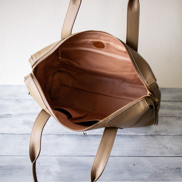 義大利製造真皮手提包 A4尺寸可容納筆記型電腦 防水皮革通勤手提包 [沙米色] 第6張的照片