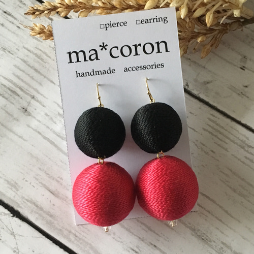 2連 ボンボンピアス／イヤリング ピアス（その他） ma*coron
