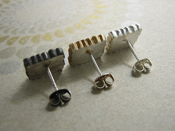 moon i.e. tsuki i.e. luck earring ( mille±feuille ) ピアス１つの価格 3枚目の画像