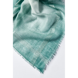Edge silk dyeing shawl - Green Lake 經典邊蠶絲緞染羊絨披肩 - 湖水綠 第3張的照片