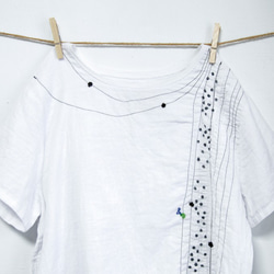 THE LIGHT_Cotton T-shirt with solar system embroidery 4枚目の画像