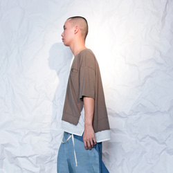 THE LIGHT_Layered look t shirt with small pocket 1枚目の画像