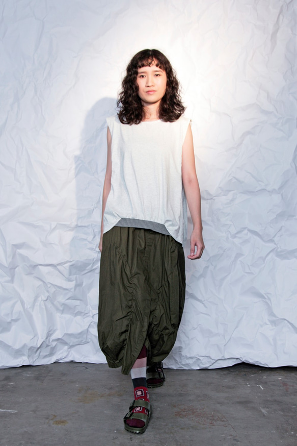 THE LIGHT_Asymmetric gathered skirt 2枚目の画像