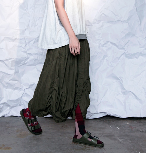 THE LIGHT_Asymmetric gathered skirt 4枚目の画像