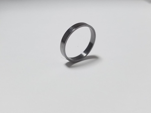 『金属アレルギーの心配がない結婚指輪』タンタルリング〖SQUARE〗3mm 1枚目の画像