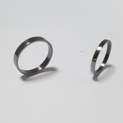 『金属アレルギーの心配がない結婚指輪』タンタルリング〖SQUARE〗3mm 3枚目の画像