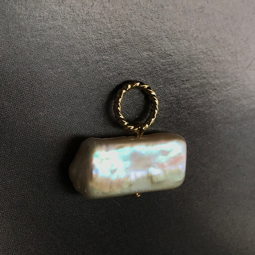 美しい横長淡水パール♚ペンダントトップ ペンダントトップ m.y.