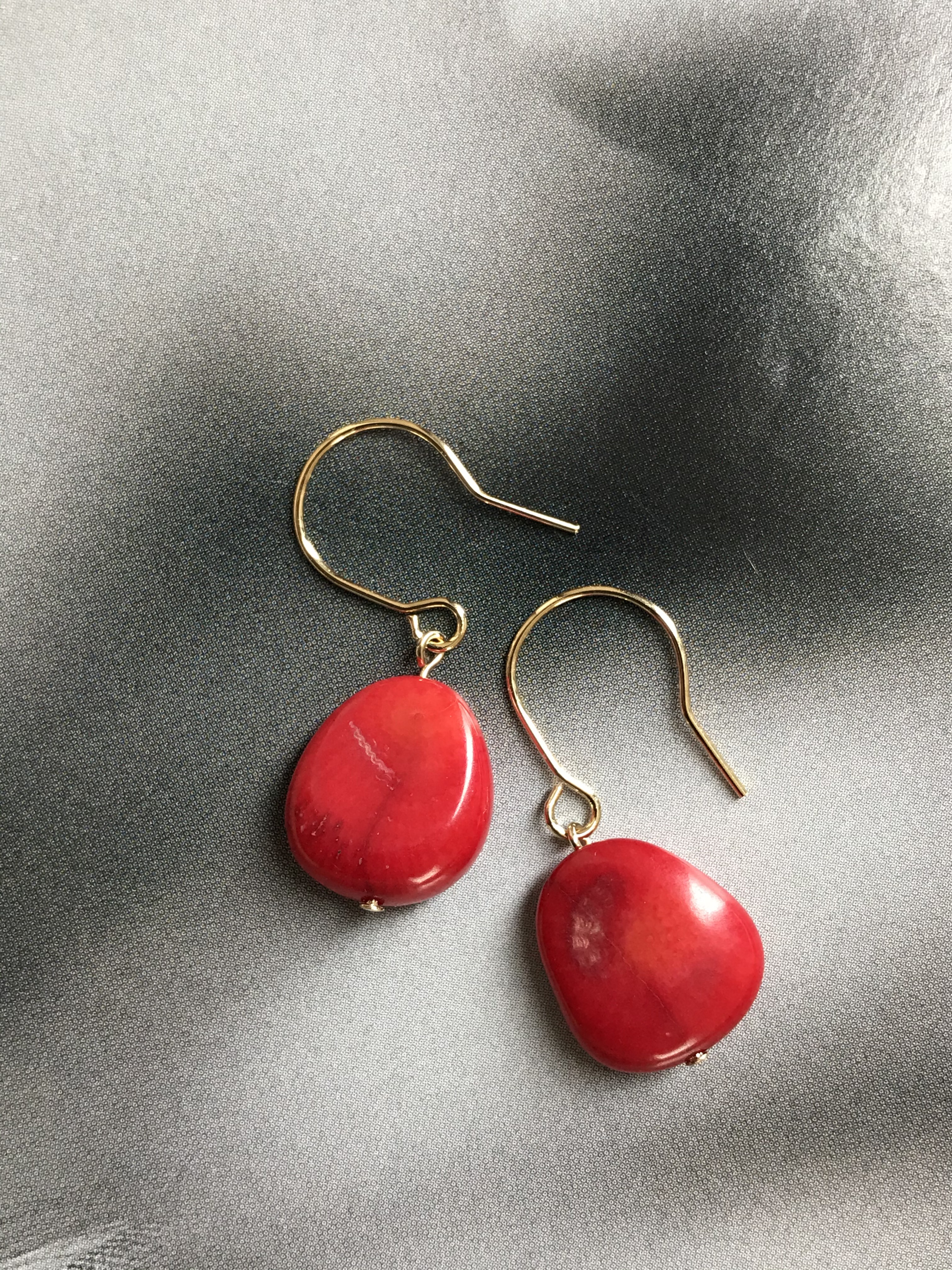 大粒の赤珊瑚♚ピアス/ノンホールピアス