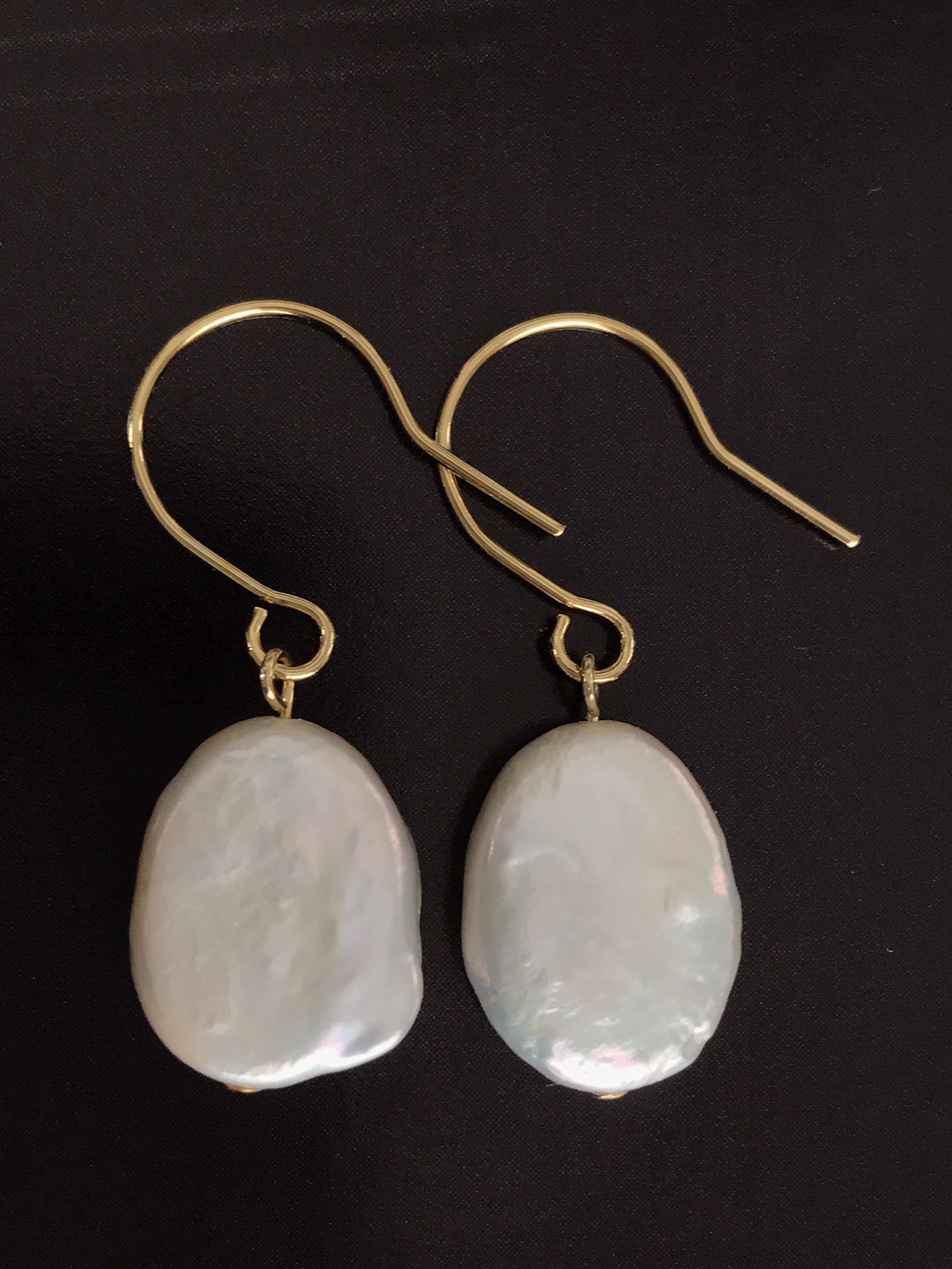 オーバル 型の淡水パール♚ピアス/ノンホールピアス