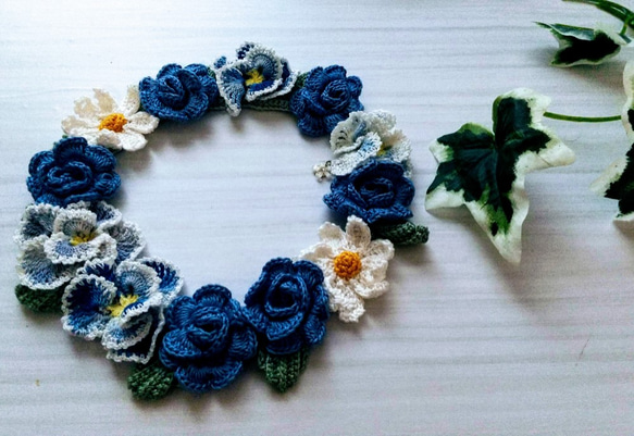 レース編み＊薔薇園のネックレス～Winter　blueの庭 1枚目の画像